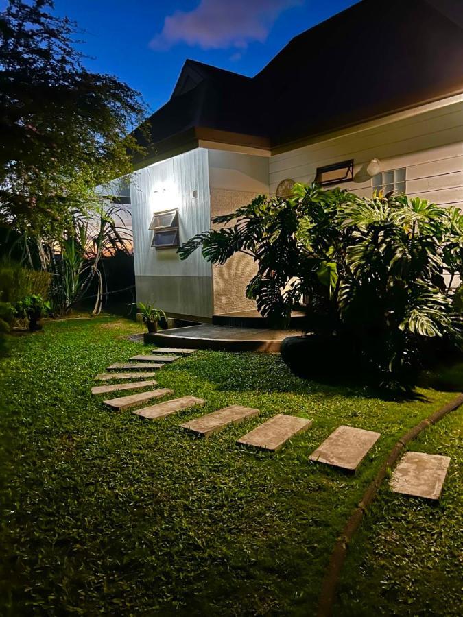 Fare Ape Bungalow F3 Atypical Local Style Фааа Экстерьер фото